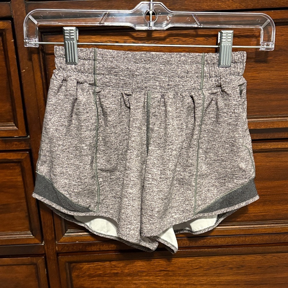 Lululemon Athletica Heathered Gray Hotty Hots